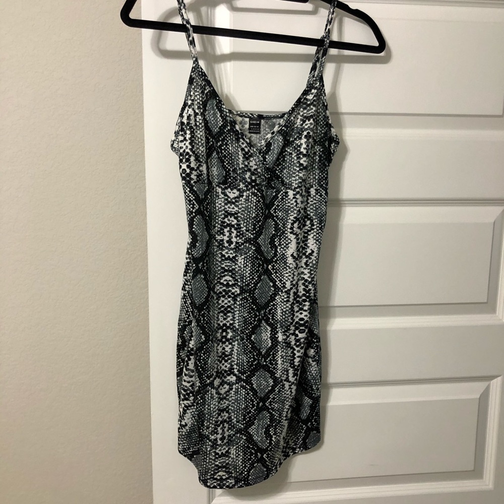 Snakeskin bodycon dress